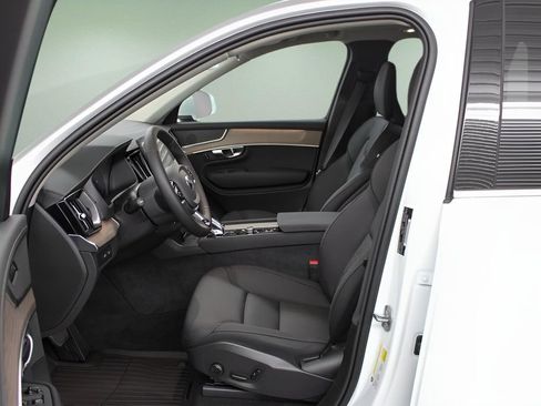 New 2025 Volvo XC90 T8 Core w/ Protection Package image 13