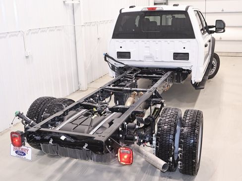 New 2026 Ford F450 XL w/ XL Chrome Package image 28