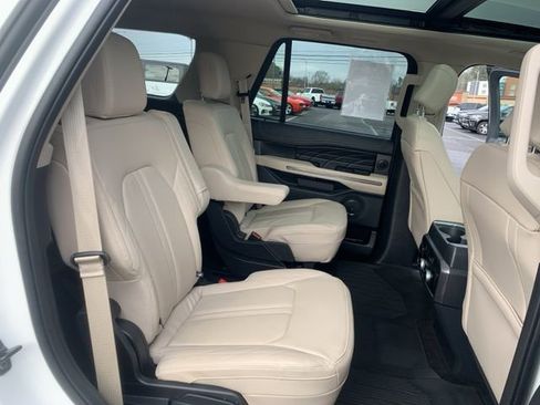 Used 2022 Ford Expedition Platinum image 31