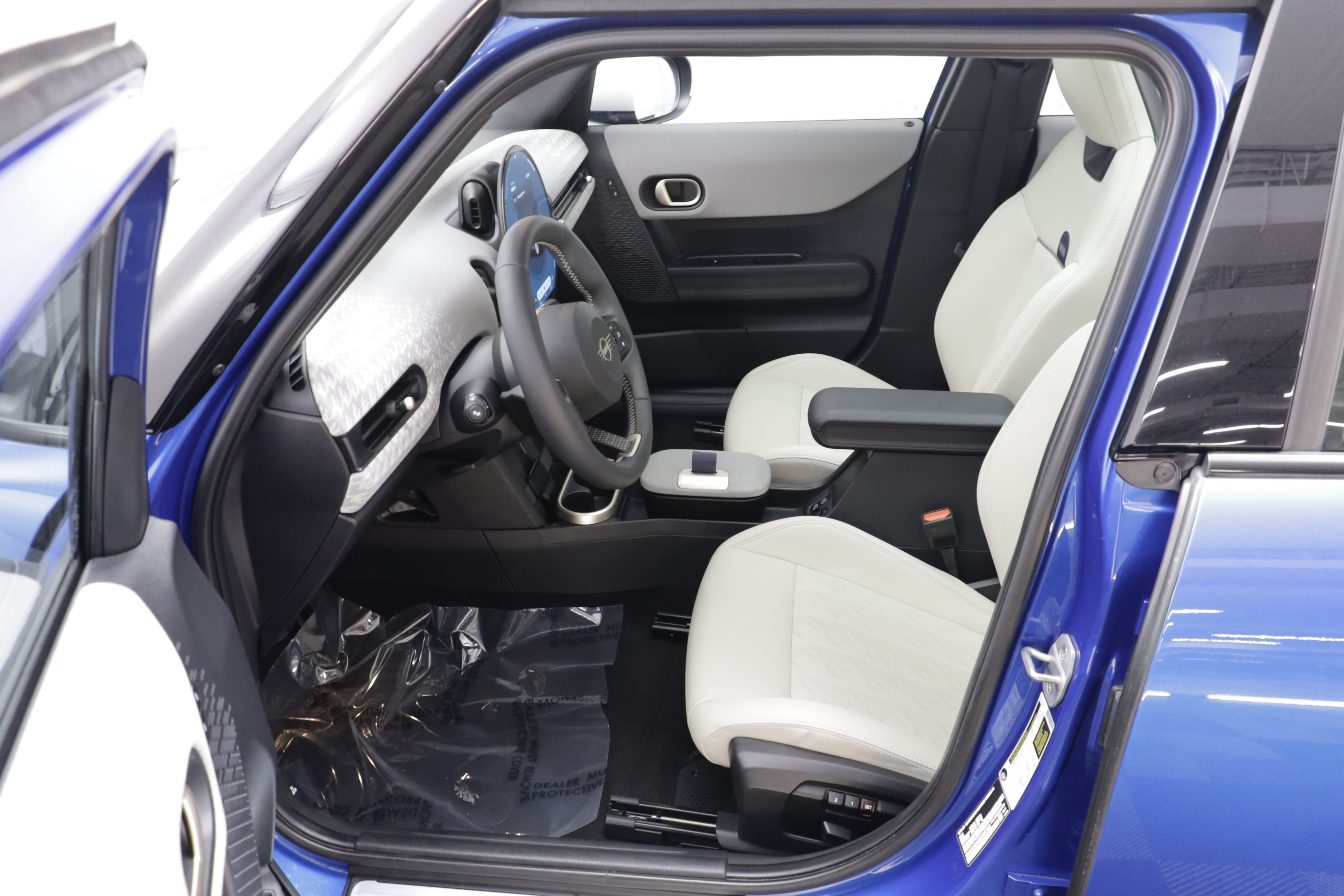 Certified 2025 MINI Cooper S FWD image 6