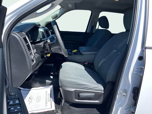 Used 2016 RAM 1500 Express AWD/4WD image 9