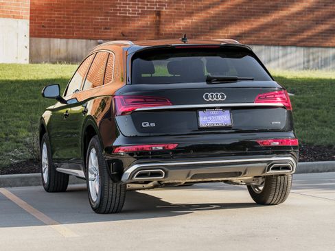Certified 2023 Audi Q5 2.0T Premium w/ Convenience Package AWD/4WD image 5