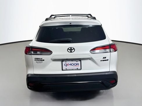 Used 2024 Toyota Corolla Cross AWD Hybrid w/ Moonroof Package image 6