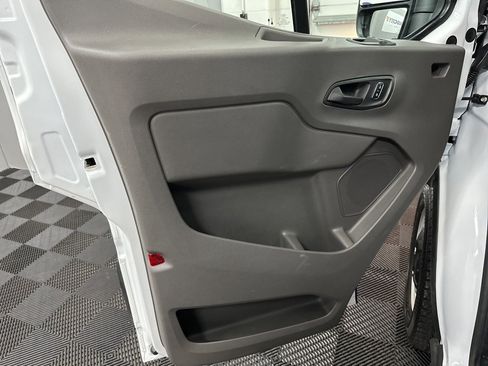 Used 2023 Ford Transit 350 XL image 18
