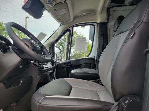 Used 2026 RAM ProMaster 2500 w/ Convenience Group FWD image 11