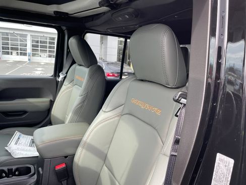 New 2026 Jeep Gladiator Mojave AWD/4WD image 9