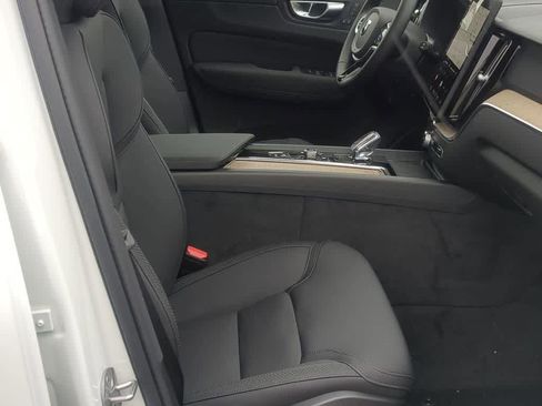 New 2026 Volvo XC60 B5 Plus w/ Protection Package Premier AWD/4WD image 20