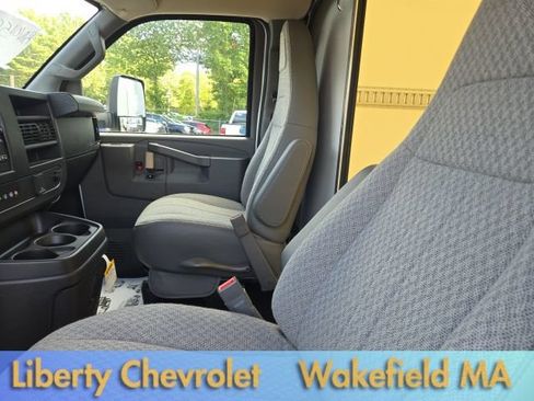 Used 2024 Chevrolet Express 4500 w/ Power Convenience Package RWD image 13