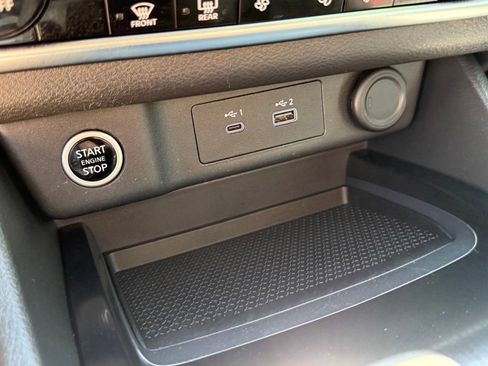 Used 2023 Nissan Rogue SV AWD/4WD image 20