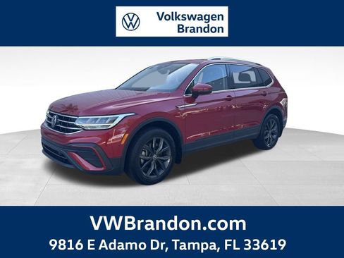Used 2022 Volkswagen Tiguan SE image 1