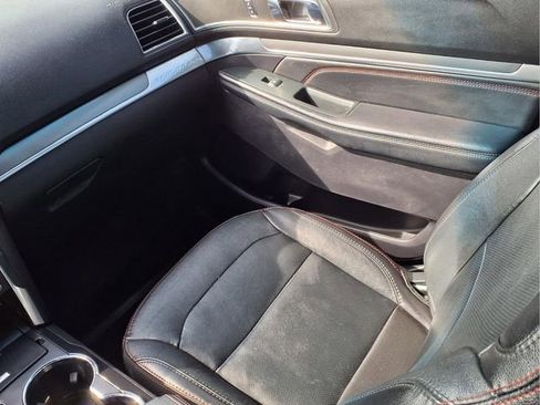 Certified 2019 Ford Explorer Sport w/ Equipment Group 401A image 14