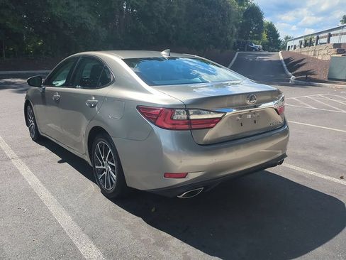Used 2016 Lexus ES 350 w/ Navigation System Package FWD image 5