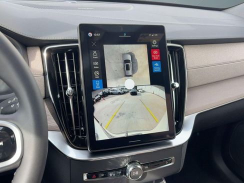 New 2026 Volvo XC90 B6 Ultra w/ Protection Package image 25