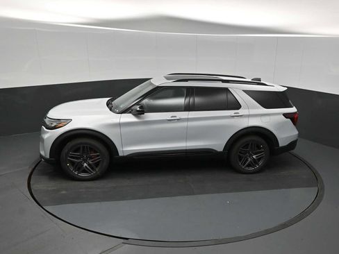 New 2026 Ford Explorer ST-Line w/ ST-Line Street Pack AWD/4WD image 22