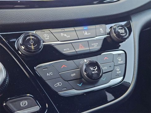 New 2026 Chrysler Voyager LX image 24