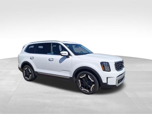 Used 2025 Kia Telluride S image 7