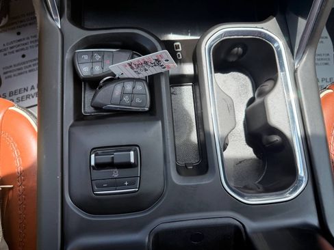 Used 2024 GMC Sierra 2500 Denali Ultimate AWD/4WD image 22