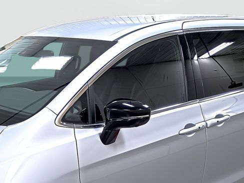 New 2026 Chrysler Pacifica Select image 8