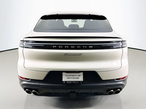 Used 2025 Porsche Cayenne S image 10