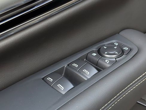 New 2026 GMC Yukon Elevation image 11