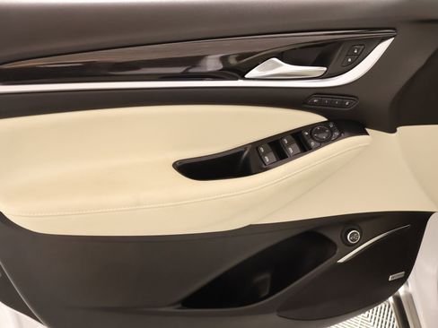 Used 2022 Buick Enclave Premium w/ Experience Buick Package image 19