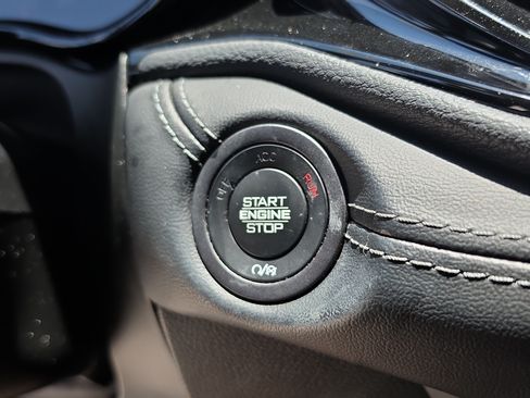 Used 2022 Dodge Durango GT RWD image 28