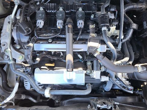 Used 2025 Nissan Versa S image 23