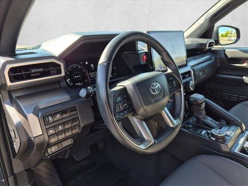 Used 2024 Toyota Tacoma TRD Off-Road AWD/4WD image 10
