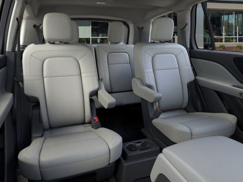 New 2025 Lincoln Aviator Reserve image 11