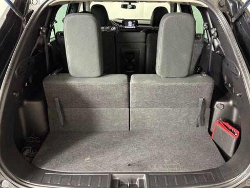 Used 2022 Mitsubishi Outlander ES image 35