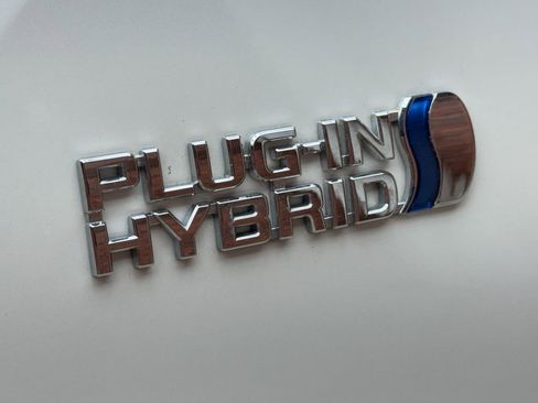 Used 2019 Toyota Prius Prime FWD image 3