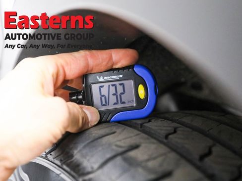 Used 2024 Mitsubishi Outlander SE image 27