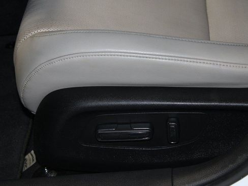 Used 2022 Honda Civic Touring image 14