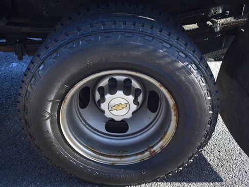 Used 2005 Chevrolet Silverado 3500 W/T w/ Snow Plow Prep Package image 29