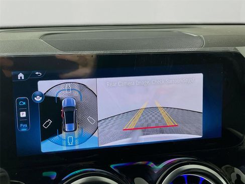 New 2026 Mercedes-Benz GLB 250 4MATIC image 12