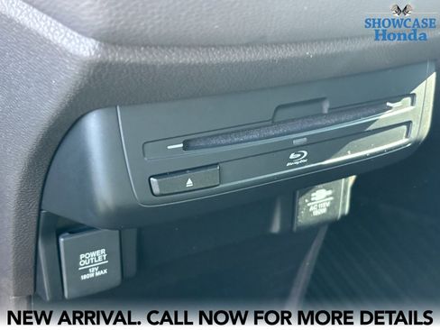 Used 2018 Honda Odyssey Elite image 11