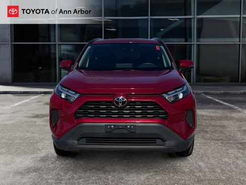 Used 2022 Toyota RAV4 XLE image 12