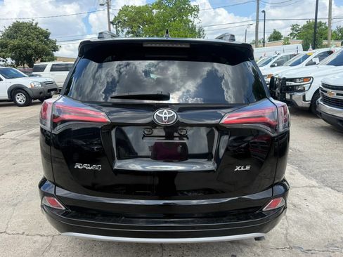 Used 2018 Toyota RAV4 XLE FWD image 6