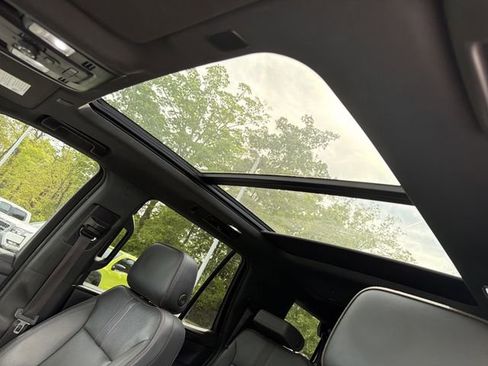 Used 2022 Chevrolet Tahoe RST w/ Sport Performance Package AWD/4WD image 15
