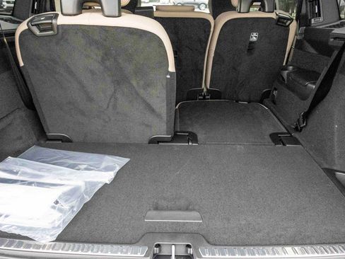 New 2026 Volvo XC90 B5 Core image 26