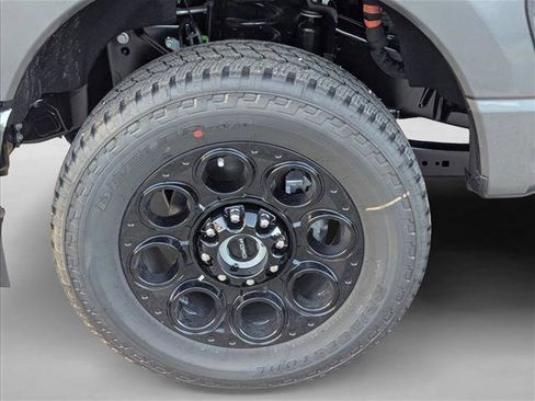 New 2026 Ford F250 Lariat w/ Black Appearance Package image 9