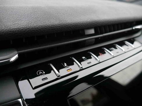 New 2025 Jeep Grand Cherokee L Altitude image 32