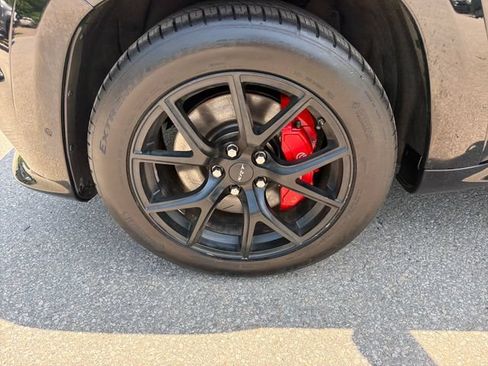 Used 2018 Jeep Grand Cherokee SRT w/ Trailer Tow Group IV AWD/4WD image 32