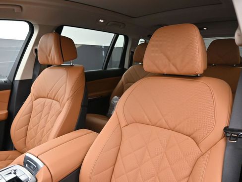 New 2026 BMW X7 xDrive40i AWD/4WD image 13