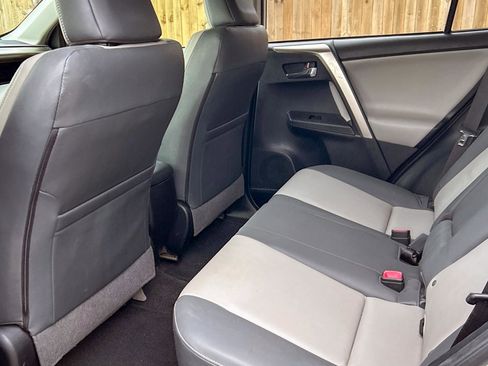 Used 2015 Toyota RAV4 Limited image 26