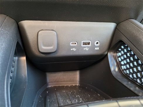 Used 2023 Chevrolet TrailBlazer LT w/ Convenience Package image 27