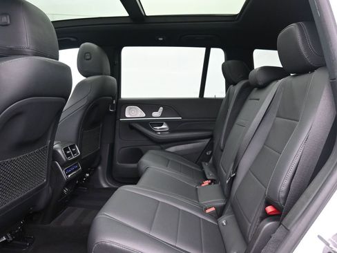 Used 2022 Mercedes-Benz GLS 450 4MATIC image 20