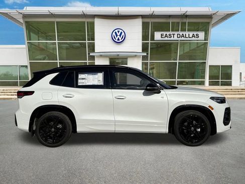 New 2026 Volkswagen Tiguan SE R-Line image 2