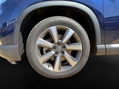 Used 2025 Honda Pilot Elite image 12