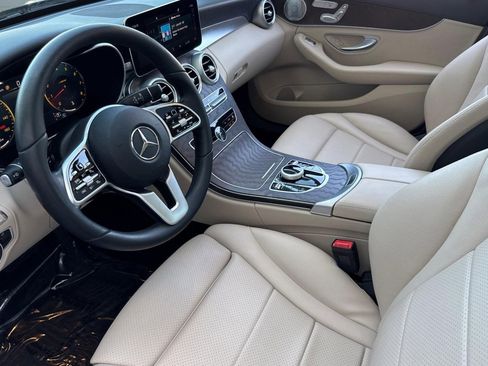 Used 2021 Mercedes-Benz C 300 Sedan image 4